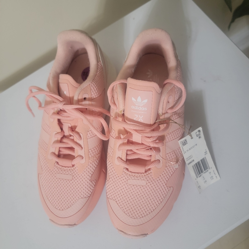 NWT Adidas ZX 1K Boost W Sneakers 6.5 Peach